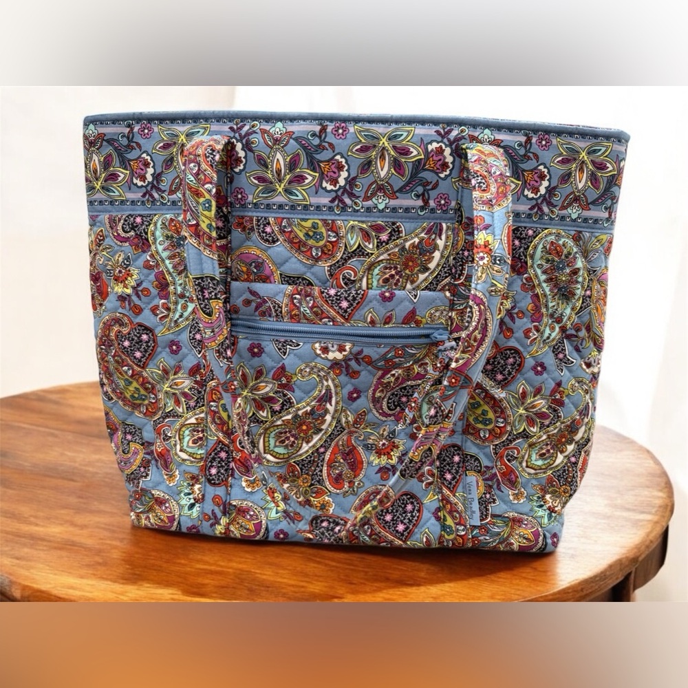 Vera Tote - paisley